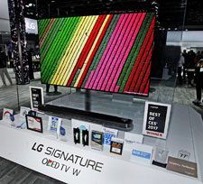 LG 77 colių 77W7 OLED televizorius parduodamas už 19 999 USD