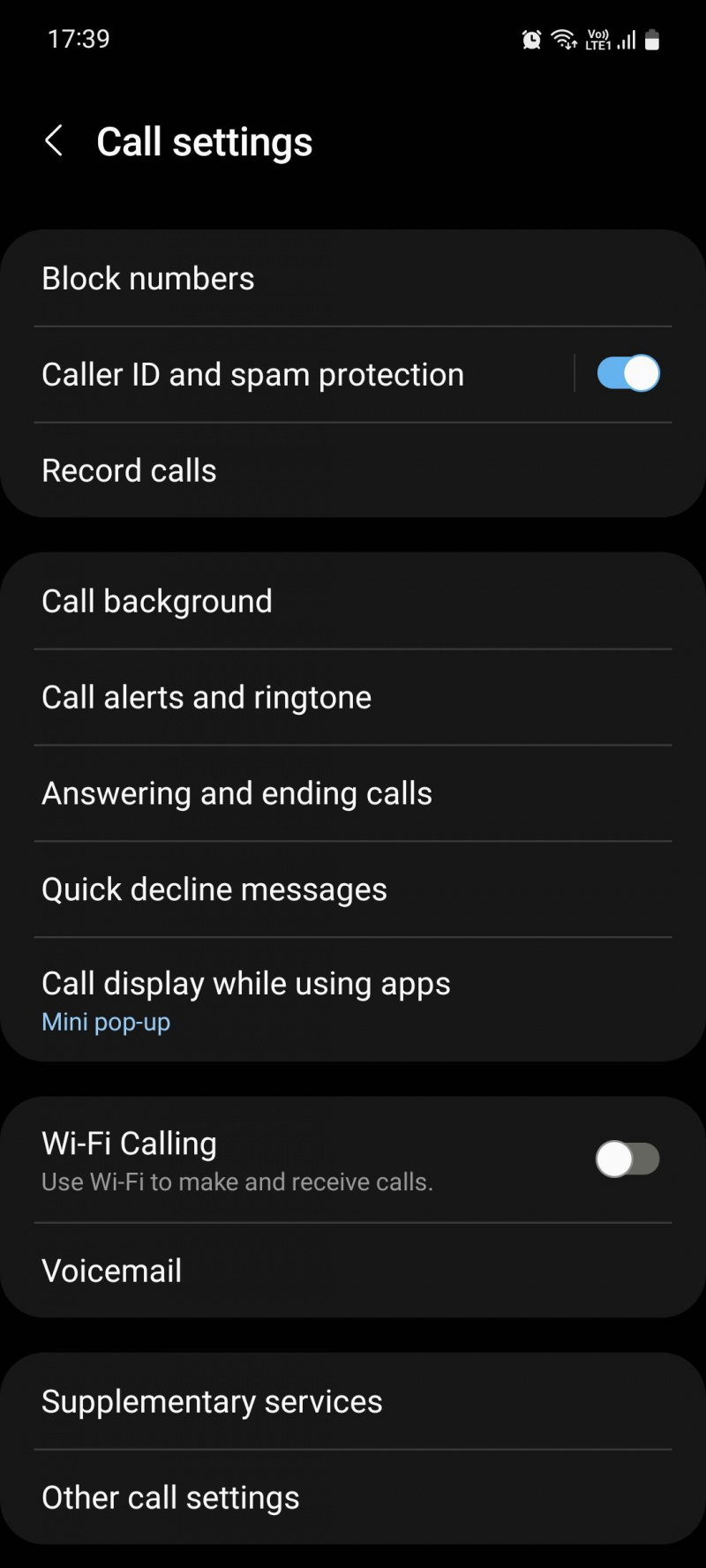 Samsung電話での着信通話の通話画面の背景を変更する方法