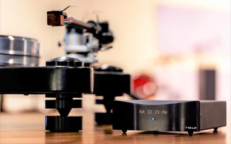 MOON przedstawia nowy przedwzmacniacz gramofonowy 110LP v2