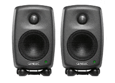 Genelec affiche un haut-parleur actif bi-amplifié 6010A et un caisson de basses actif 5040A