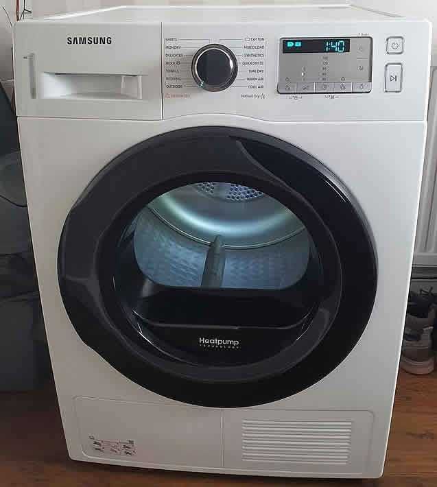 o que é uma máquina de secar roupa com bomba de calor