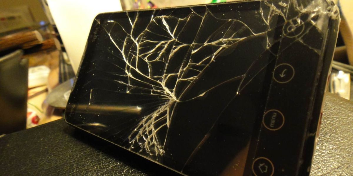 Suggerimenti folli per la riparazione del touchscreen del telefono e del tablet che dovresti evitare