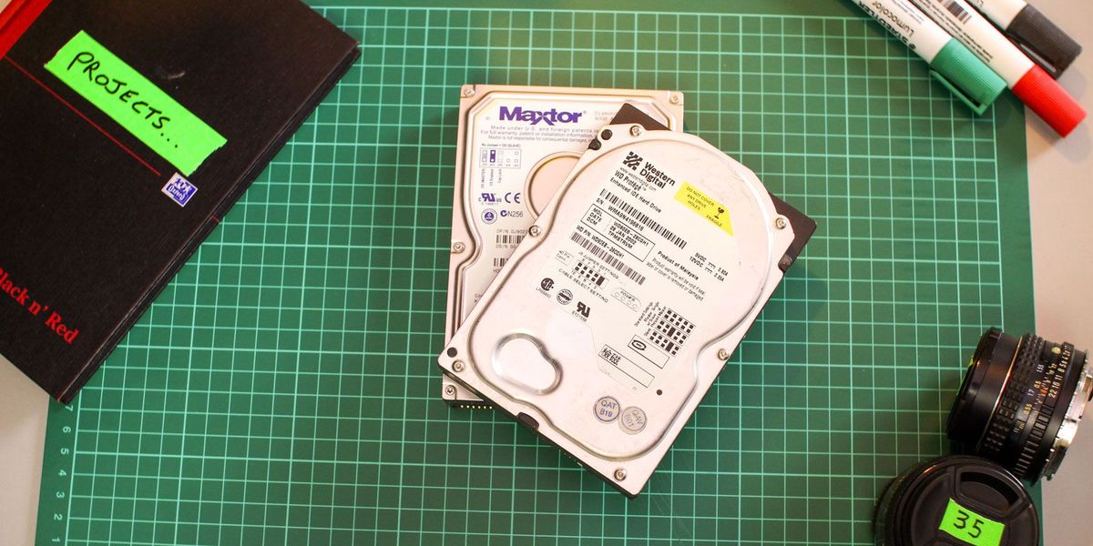 Hvordan skille fra hverandre en harddisk og hva du skal gjøre med magnetene