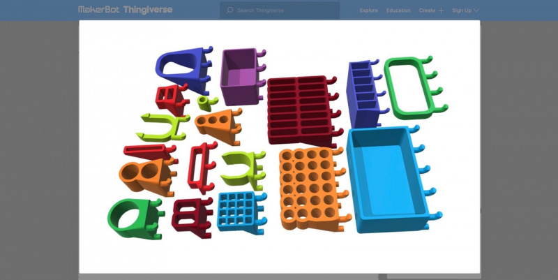   Kuvakaappaus Thingiverse-verkkosivustolta, jossa näkyy 3D-malli erilaisista kiinnityslevyistä.