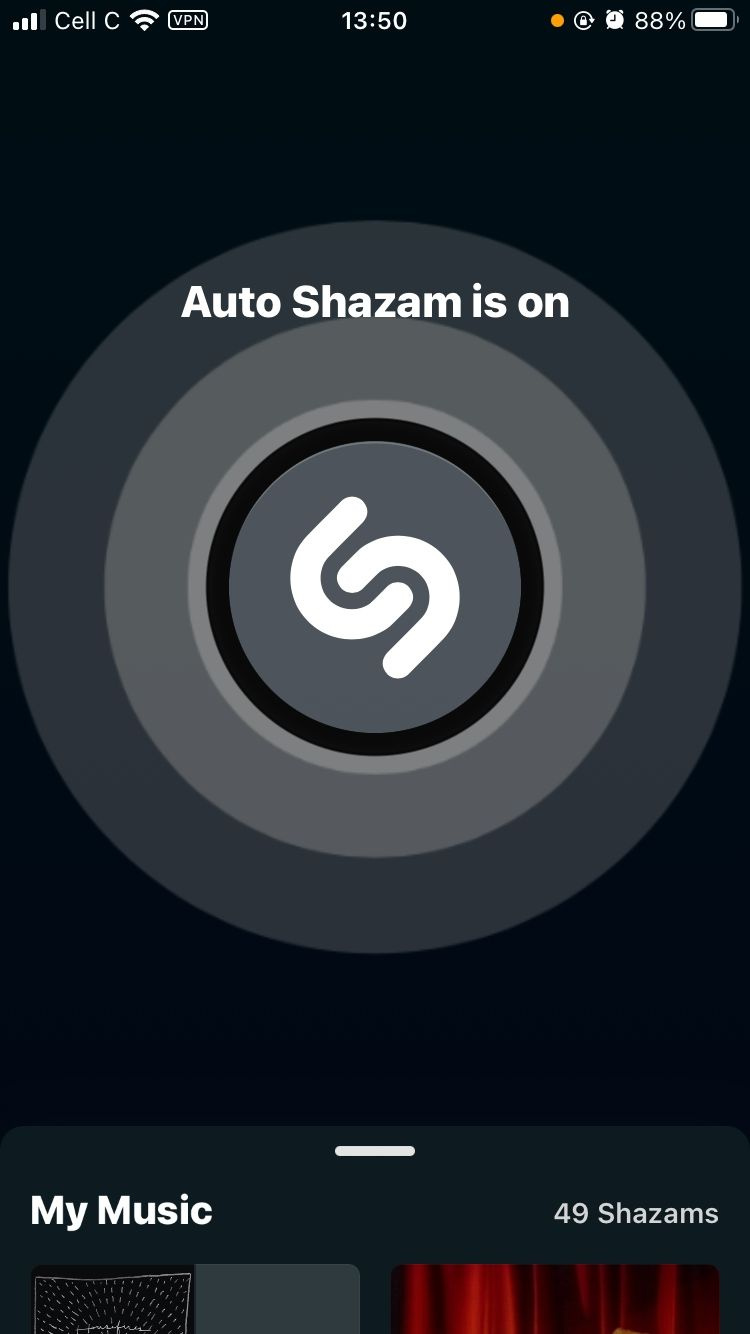   mobiel screenshot met automatische shazam is ingeschakeld