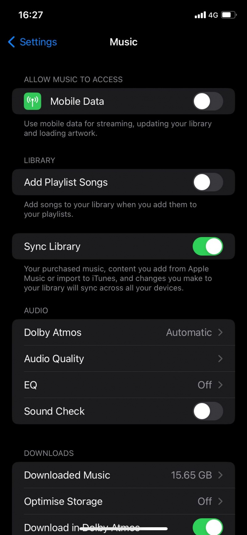   Apple Music's access to cellular data disabled
