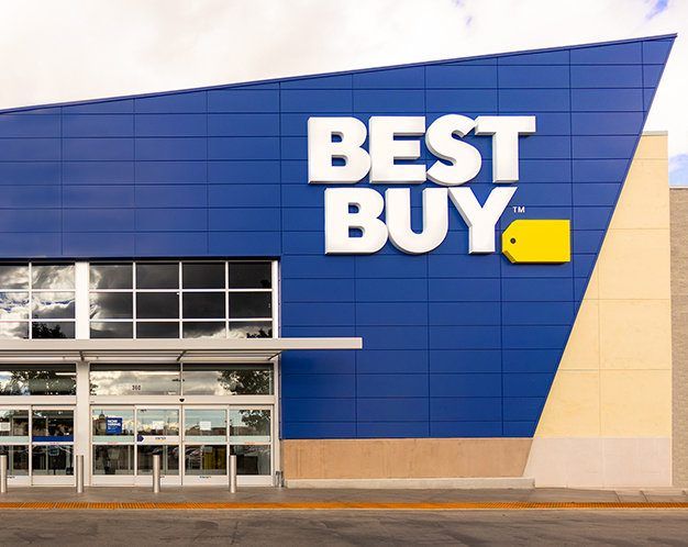 Best Buy ofrece compra total a 4.000 empleados y las acciones se disparan