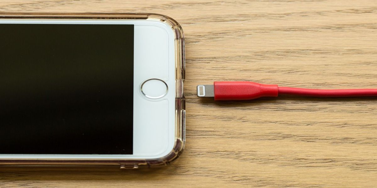 Teniu un buit de bateria a iOS 14? 8 solucions