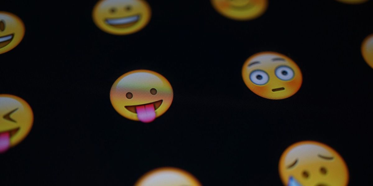 Com crear dreceres de text per als vostres emojis preferits a iOS