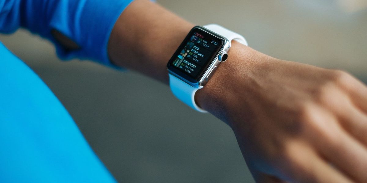 iPhone ve Apple Watch'ınızla İşitmenizi Nasıl Sağlıklı Tutabilirsiniz?