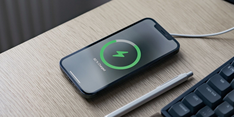   MagSafe charging sa iPhone