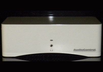 AudioControl käynnistää Rialto 400 -vahvistimen ja DAC: n