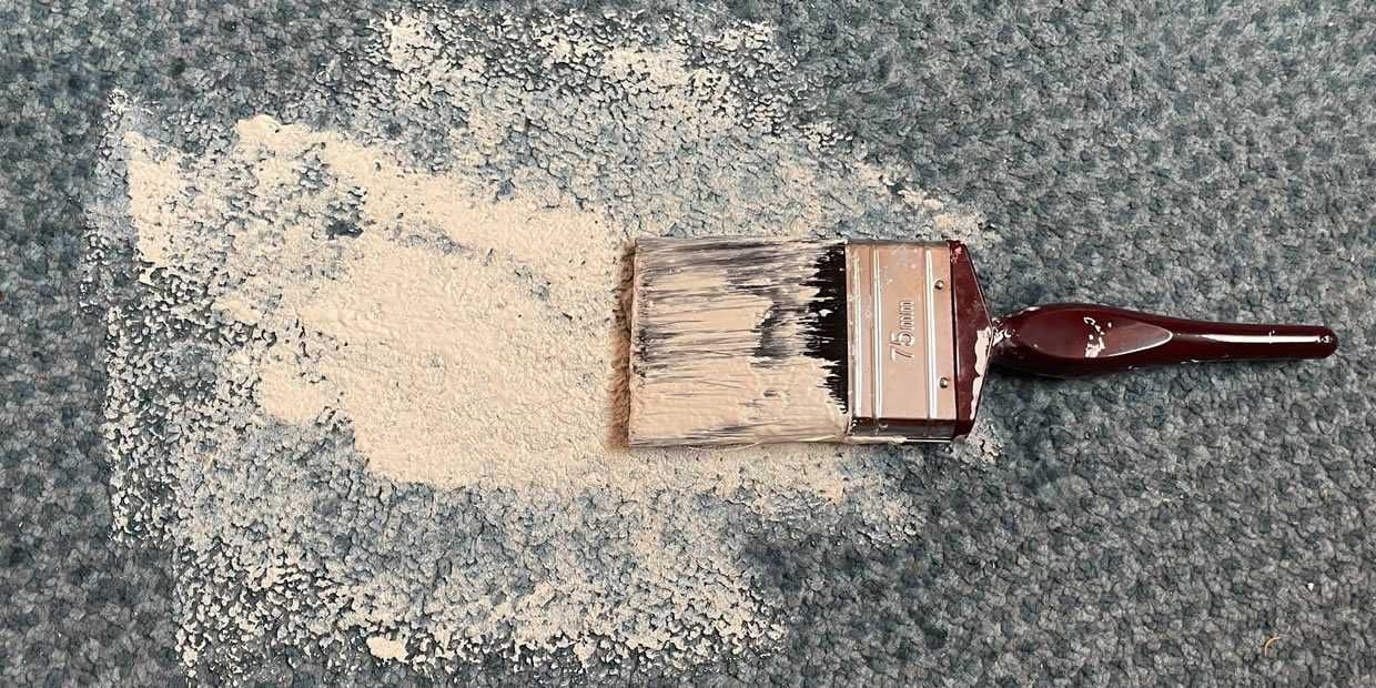कालीन से पेंट कैसे निकालें