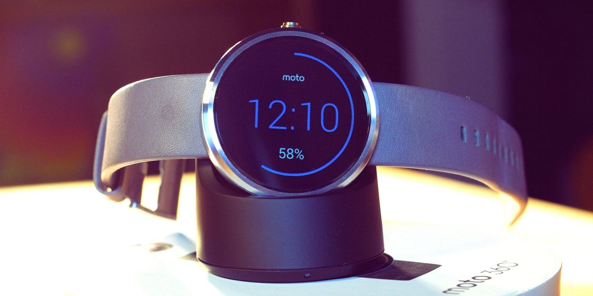 Motorola Moto 360 Android Wear Smartwatch Преглед и раздаване
