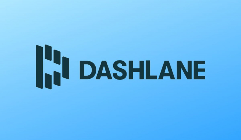   Логото на Dashlane се вижда на син фон