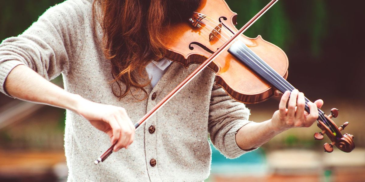 Lär dig spela fiol gratis med dessa 8 självstudier