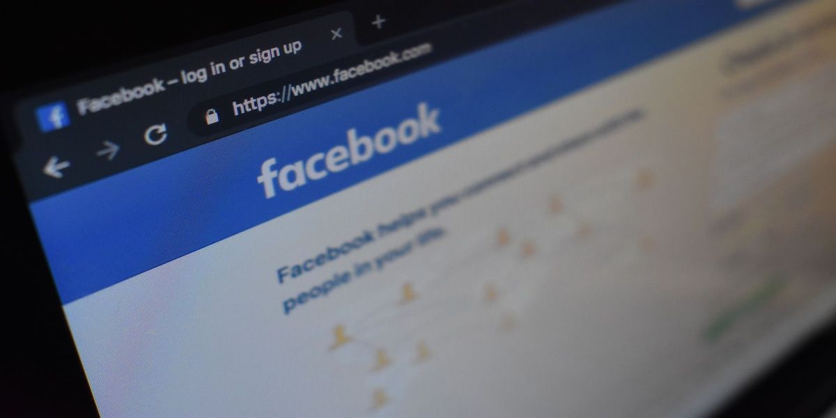 Sådan administreres dine Facebook -privatlivsindstillinger for bestemte indlæg