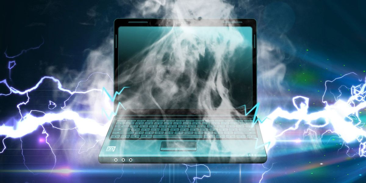 Hvordan strømbrudd kan skade datamaskinen din (og hvordan du beskytter den)