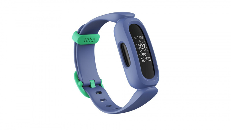   „Fitbit Ace“ aktyvumo stebėjimo priemonė vaikams „Cosmic Blue“ ir „Astro Green“.