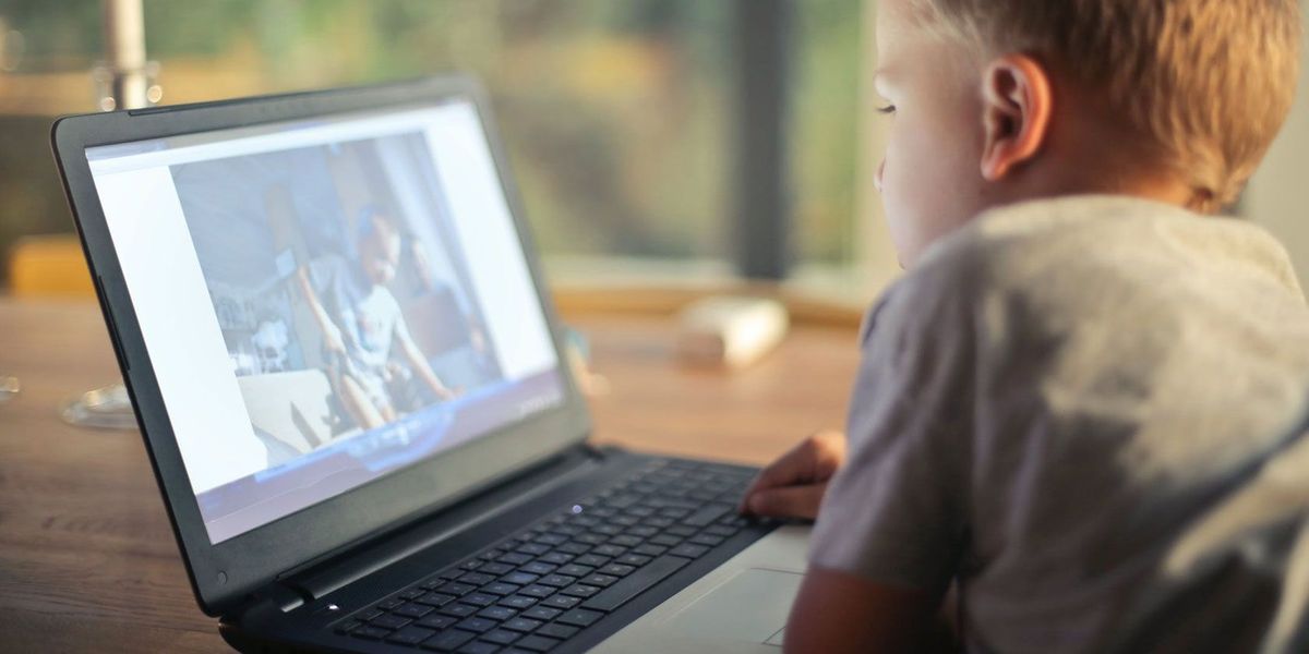 Els cinc millors editors de vídeo fàcils d'aprendre per a nens