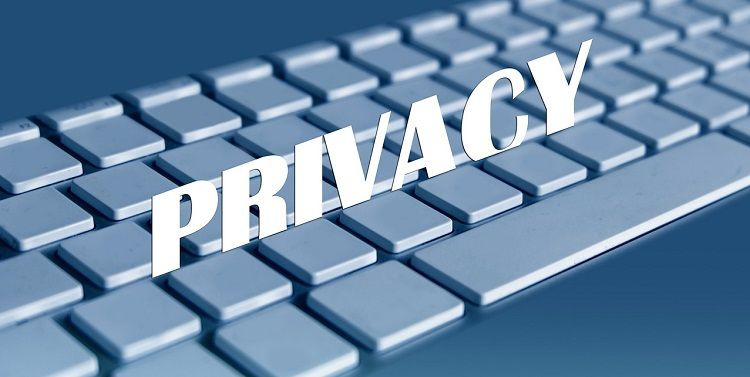   컴퓨터 키보드에 있는 개인 정보 보호라는 단어의 이미지